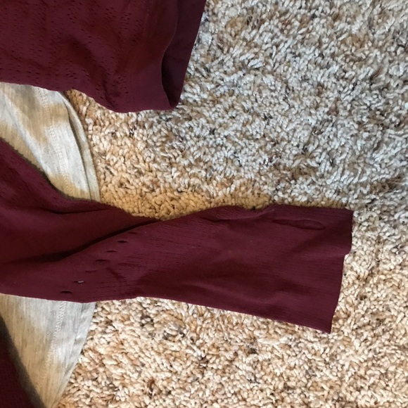 Three long sleeve shirts - Picture 3 of 6